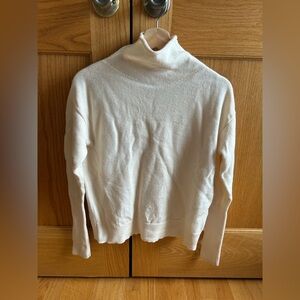 Aritzia - Wilfred - 100% Merino Wool - Turtleneck Sweater